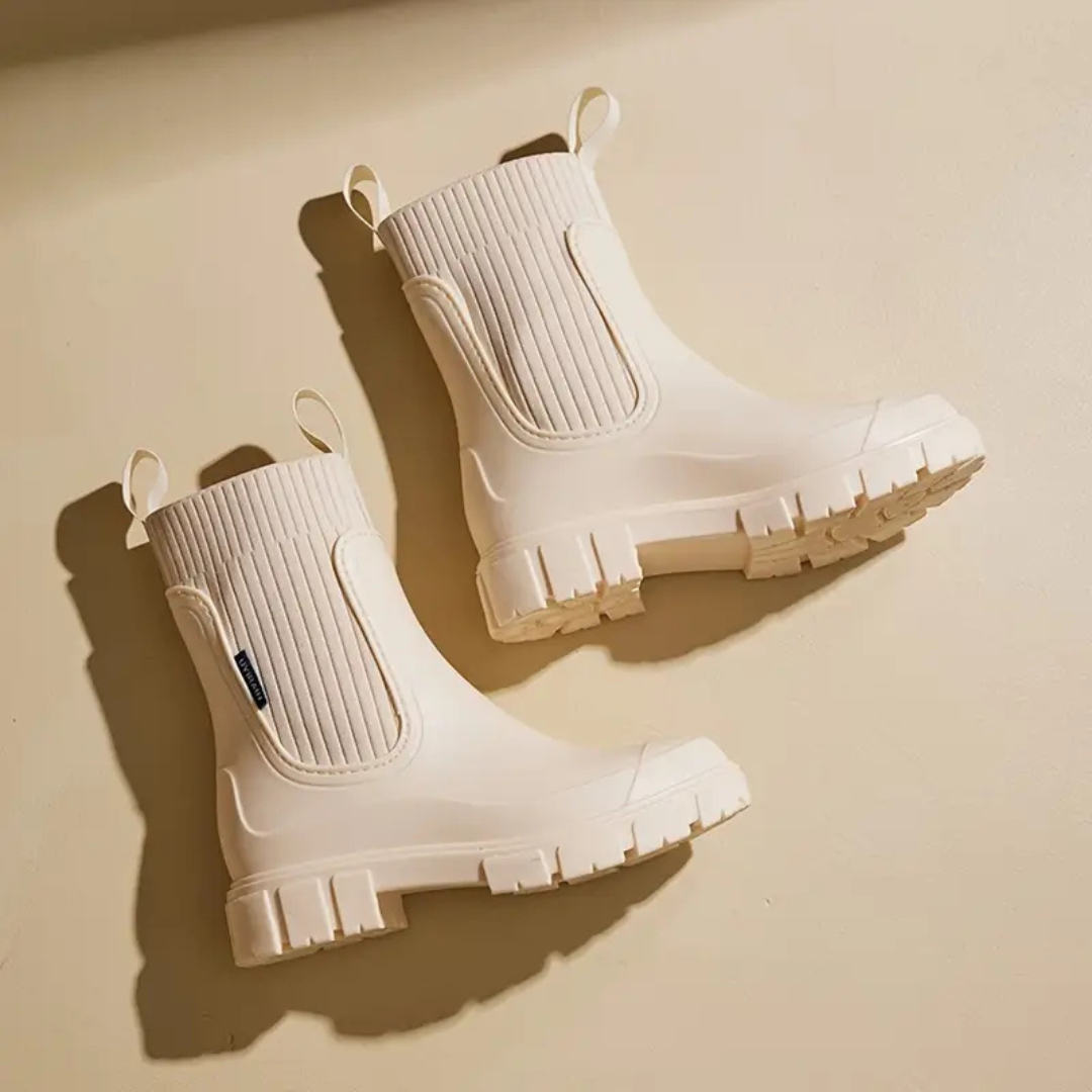 chunky sole ankle wellies
